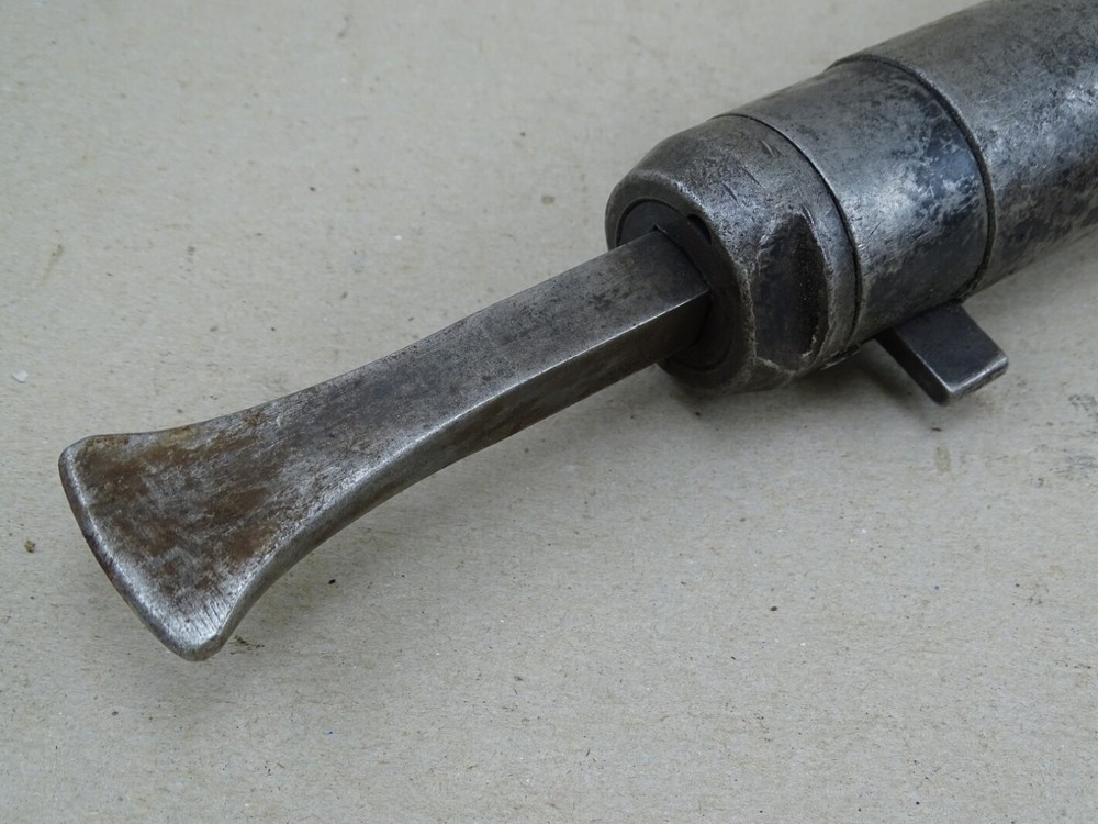 Cleco Pneumatic Air Chisel , B1-B