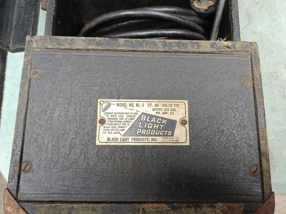 Vintage Black Light Products Model No BL-2