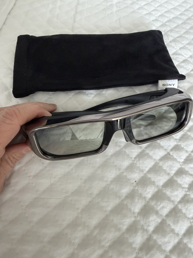 Sony TDG-BR100 3D Active Glasses *ONE Pair* With Soft Case - UNTESTED