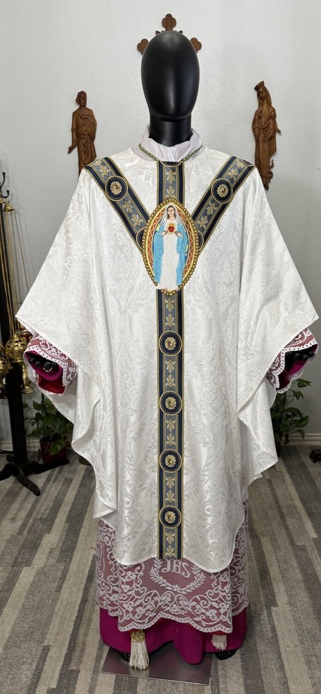 WHITE MARIAN VESTMENT CHASUBLE & STOLE