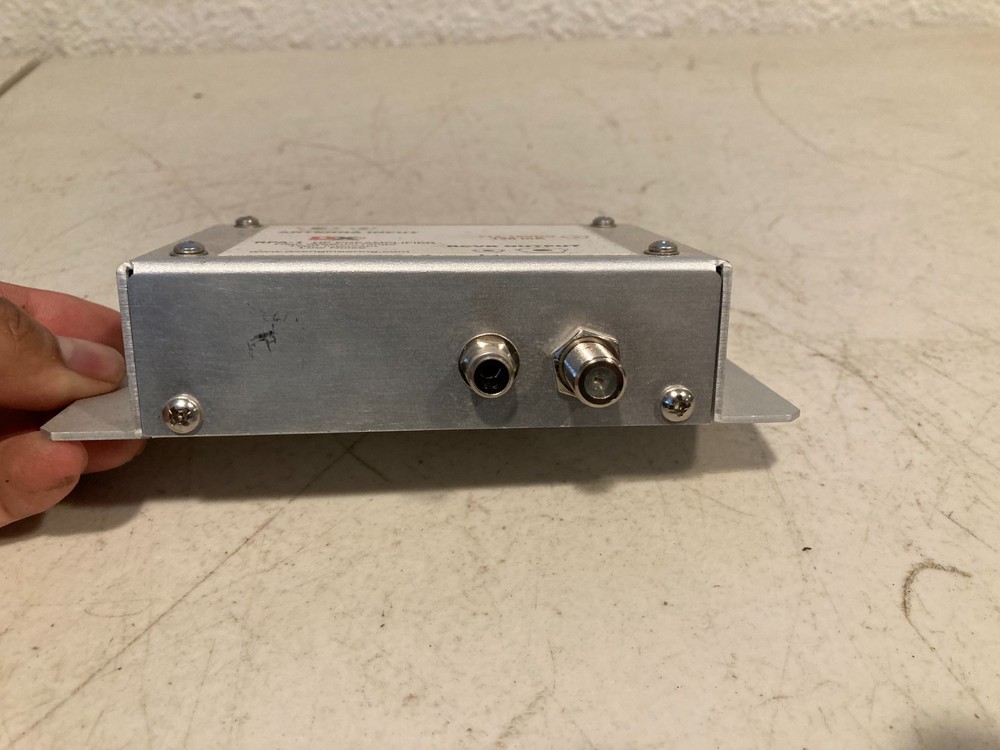 DX Engineering 12-18VDC 130 mA Receive Feedline Voltage Couplers