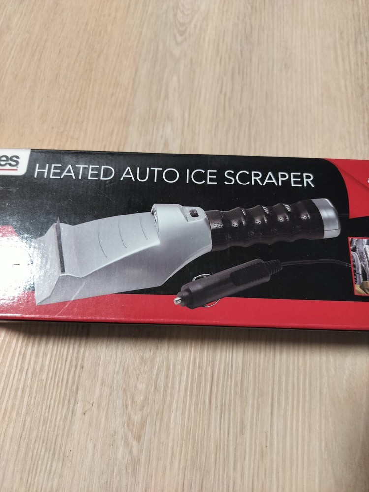 HEATED AUTO ICE SCRAPER AC OUTLET MINI SQUEEGEE FLASHLIGHT