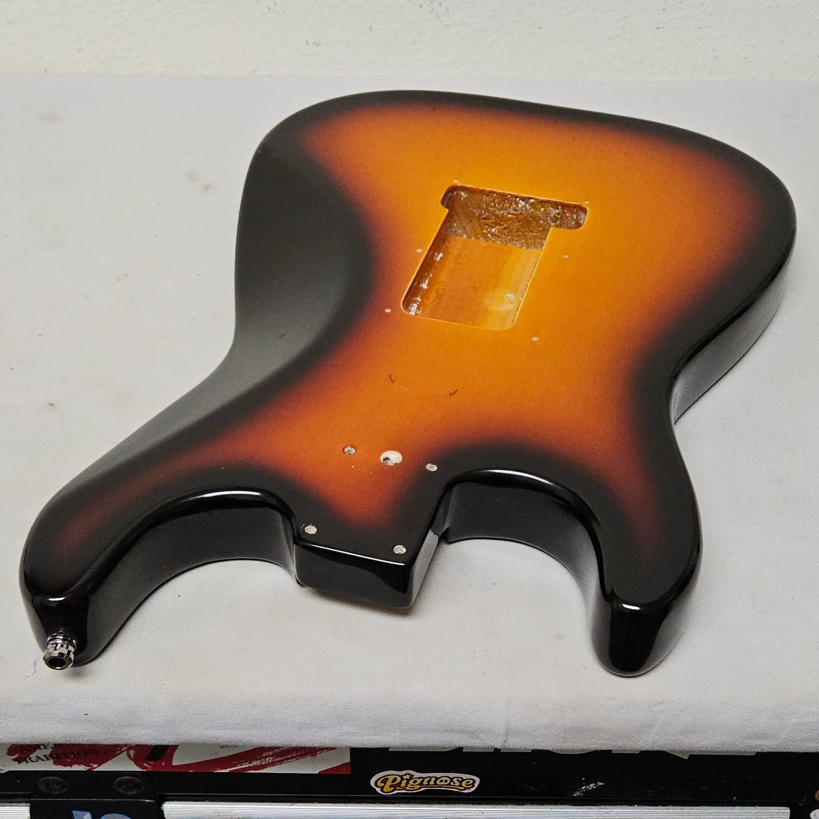 1995 Fender USA Strat Plus Deluxe Body Antique Burst - American Guitar 90s