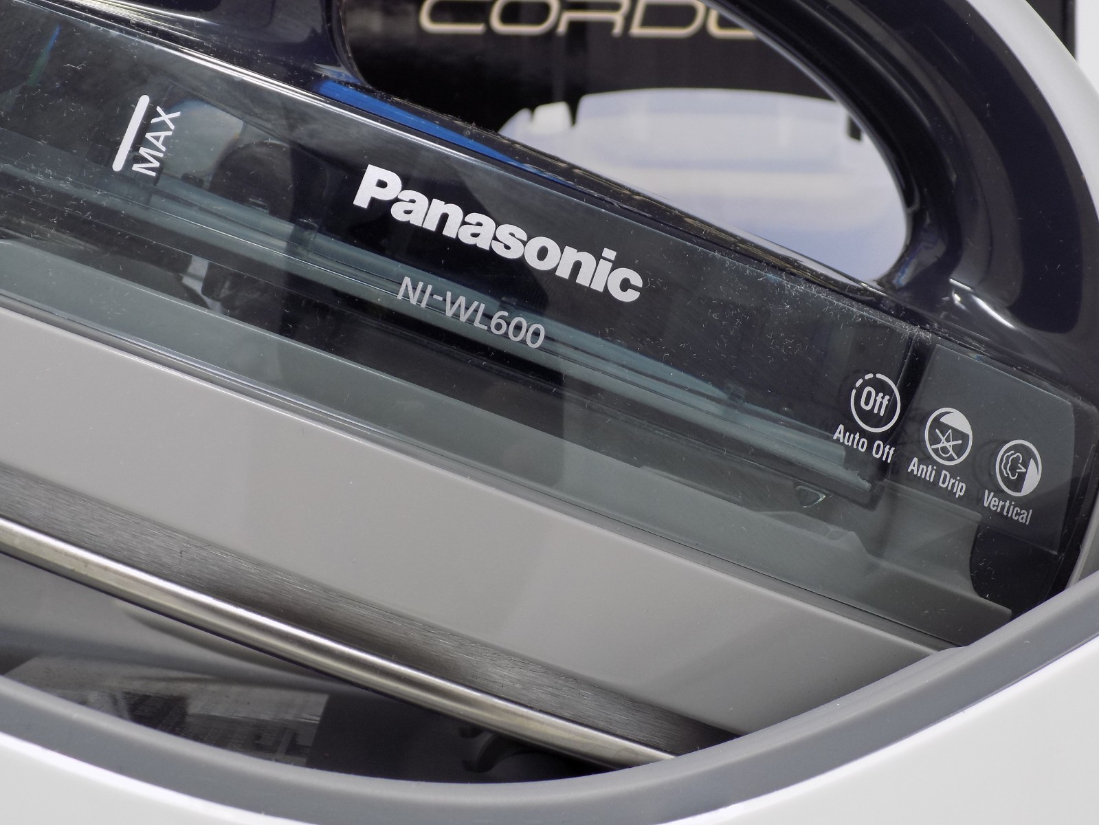 Panasonic NI-WL600 Portable Cordless Steam Iron 360 Freestyle w/ NO COVER Tested