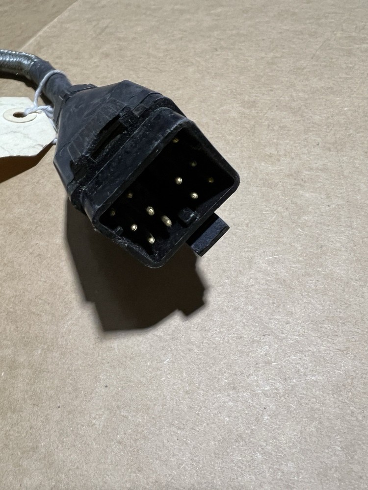 Nordson 6ft Hose PN274792C for Hot Melt Adhesive (Black), Rectangular Plug`