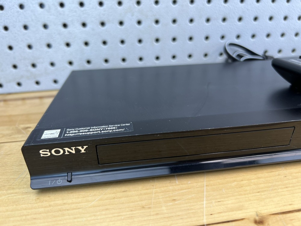 Sony BDP-S280 Blu-Ray Disk/DVD/CD Player With Remote HDMI Internet Compatible