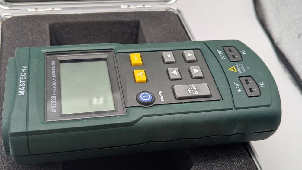 Mastech MS7220 Thermocouple Calibrator Simulate PRE OWNED WITH CASE