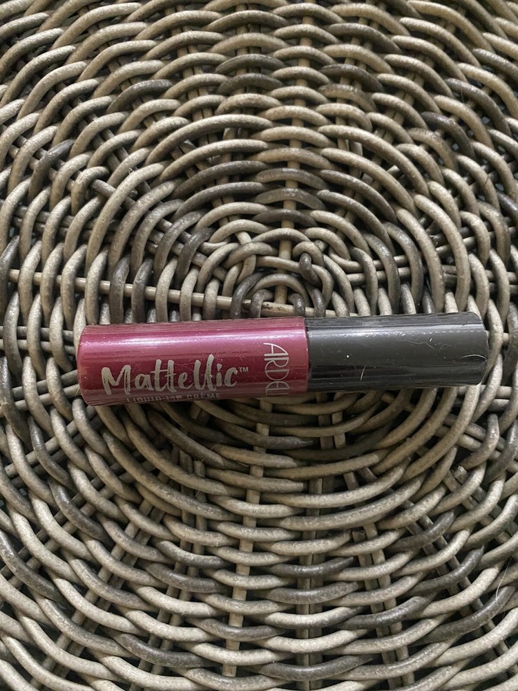 Ardell liquid lipstick and lip liner