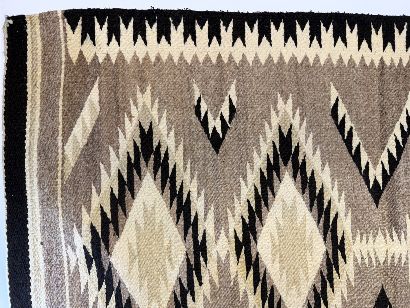 ATQ Navajo Rug Native American Indian Teec Nos Pos Klagetoh WEAVING 46x30"