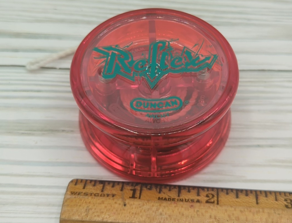 Duncan Toys Reflex Auto Return Yo-Yo, Beginner String Trick Yo-Yo, Red