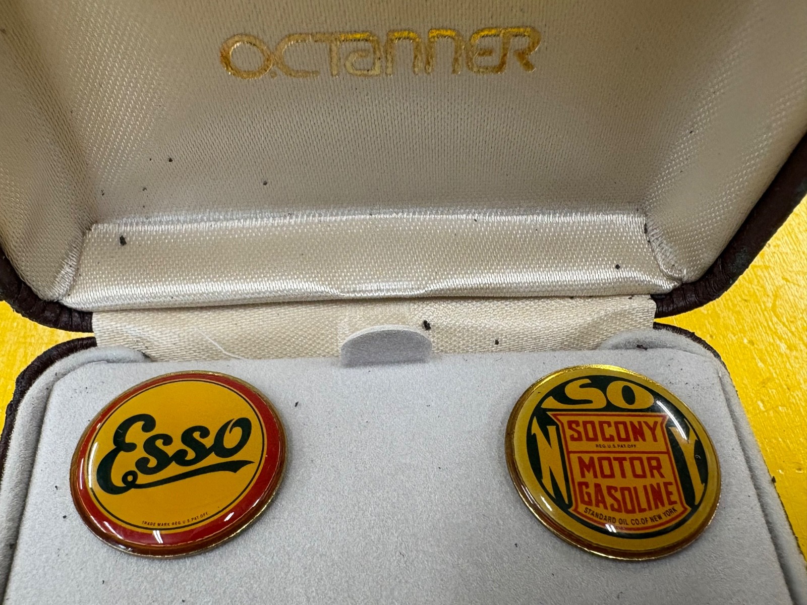 Vintage Esso SOSONY Exxon Mobil Petrol enamel lapel pin badge exxon mobil 14kt