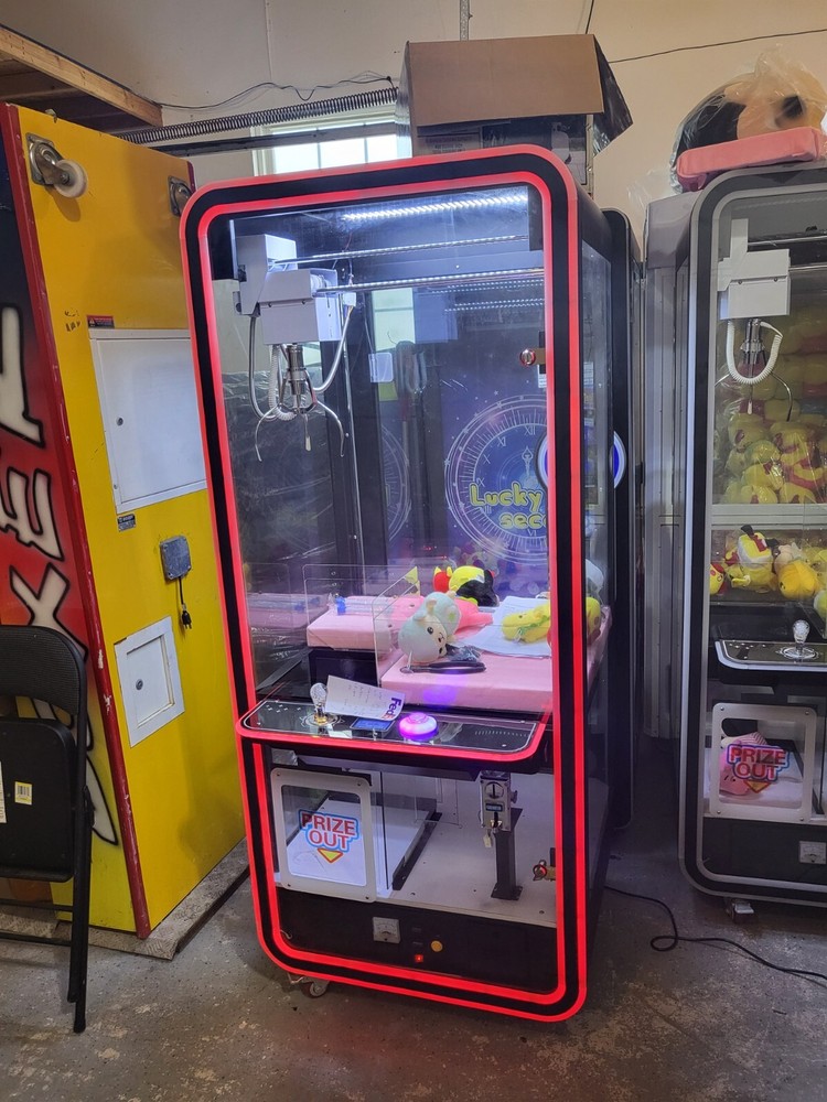 TOY PLUSH CRANE CLAW MACHINE (NEW DESIGN) SHIPPING