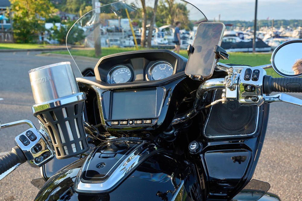 Ciro® Constrictor™ Phone Holder with Offset Perch Mount