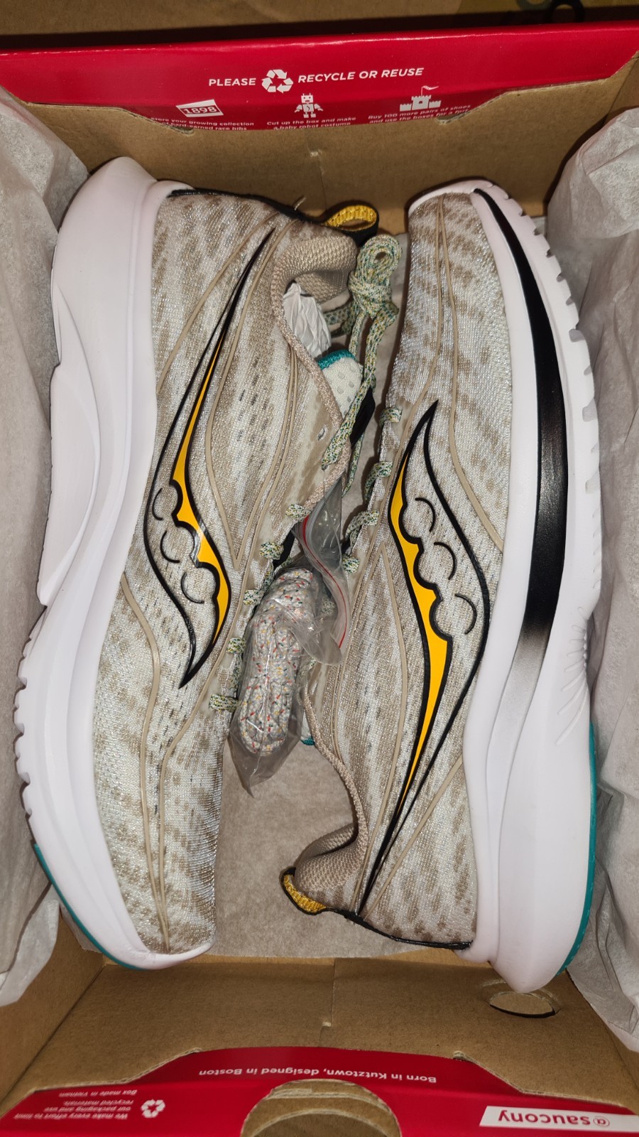 Saucony Kinvara 13 Women's Running Shoes Size 9 COMPOSITE/VERT Med/B