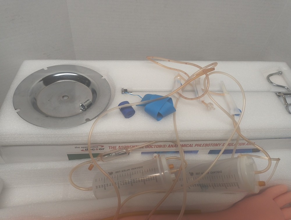 The Apprentice Doctor: Anatomical Phlebotomy Simulation Arm IV Practice Arm