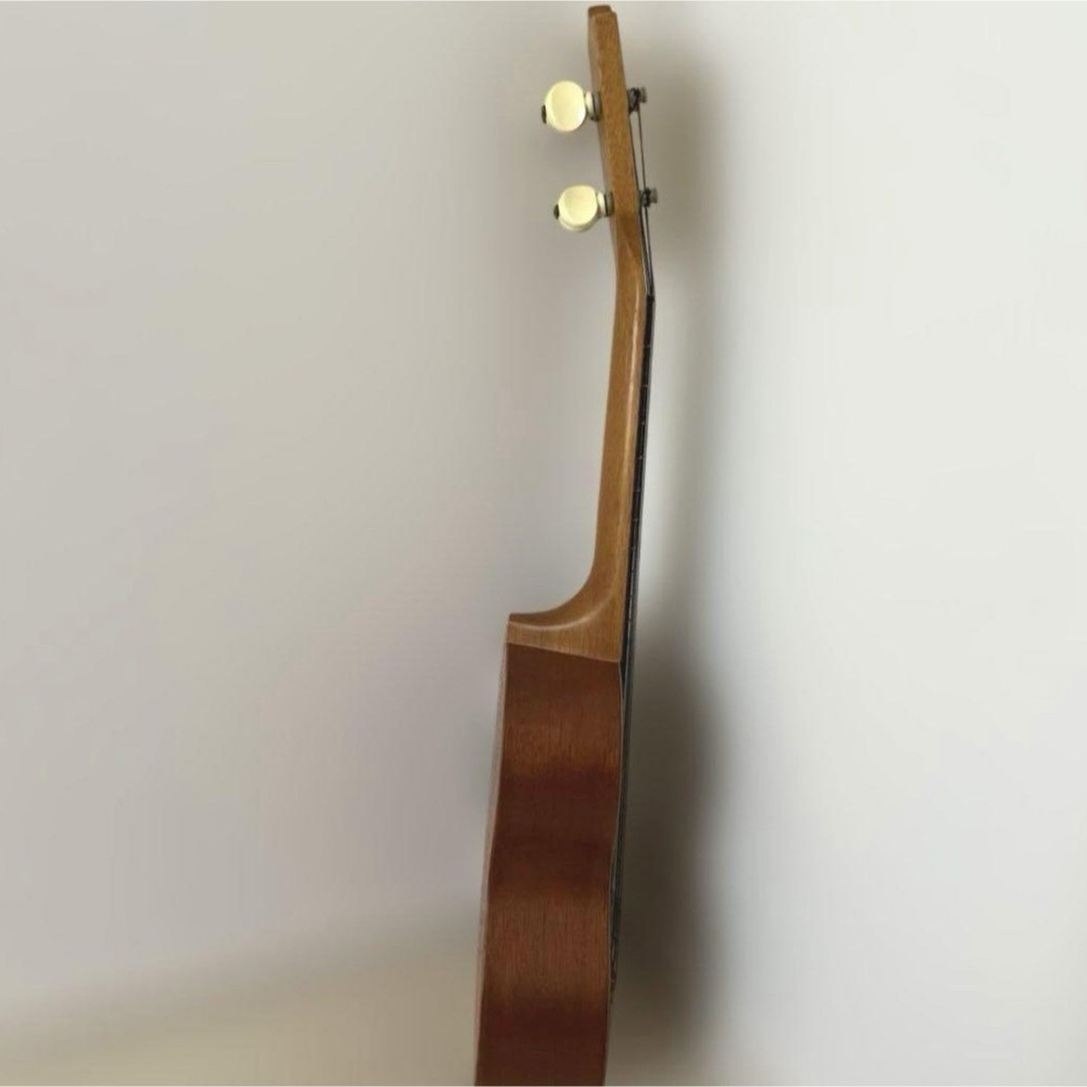 [Good condition] famous soprano ukulele FS-1