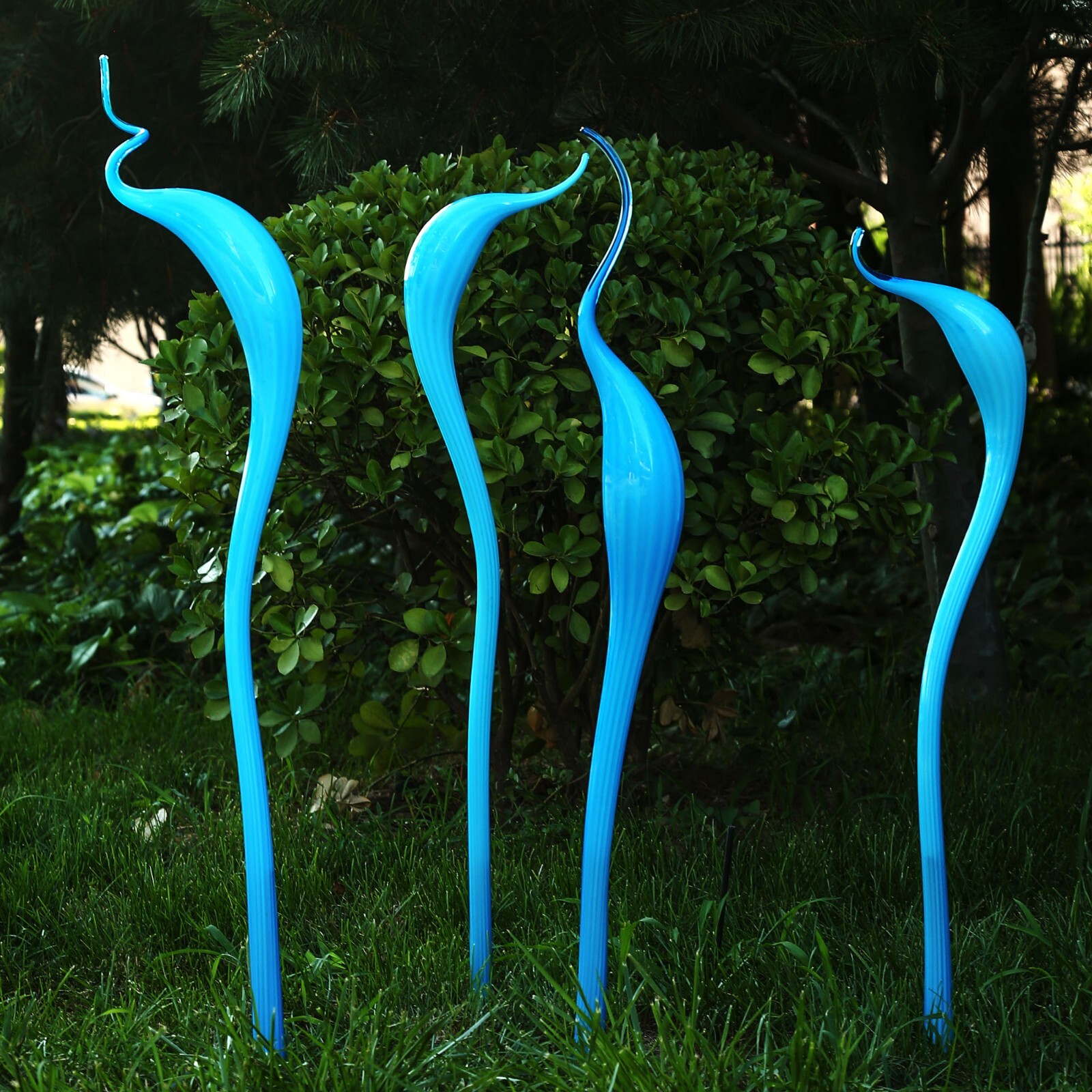 Hand Blown Glass Art Spiral Sculpture for Yard Lawn Public Space Decoration