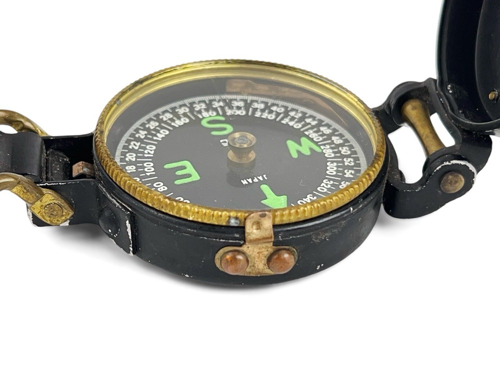 VINTAGE ENGINEER DIRECTIONAL COMPASS