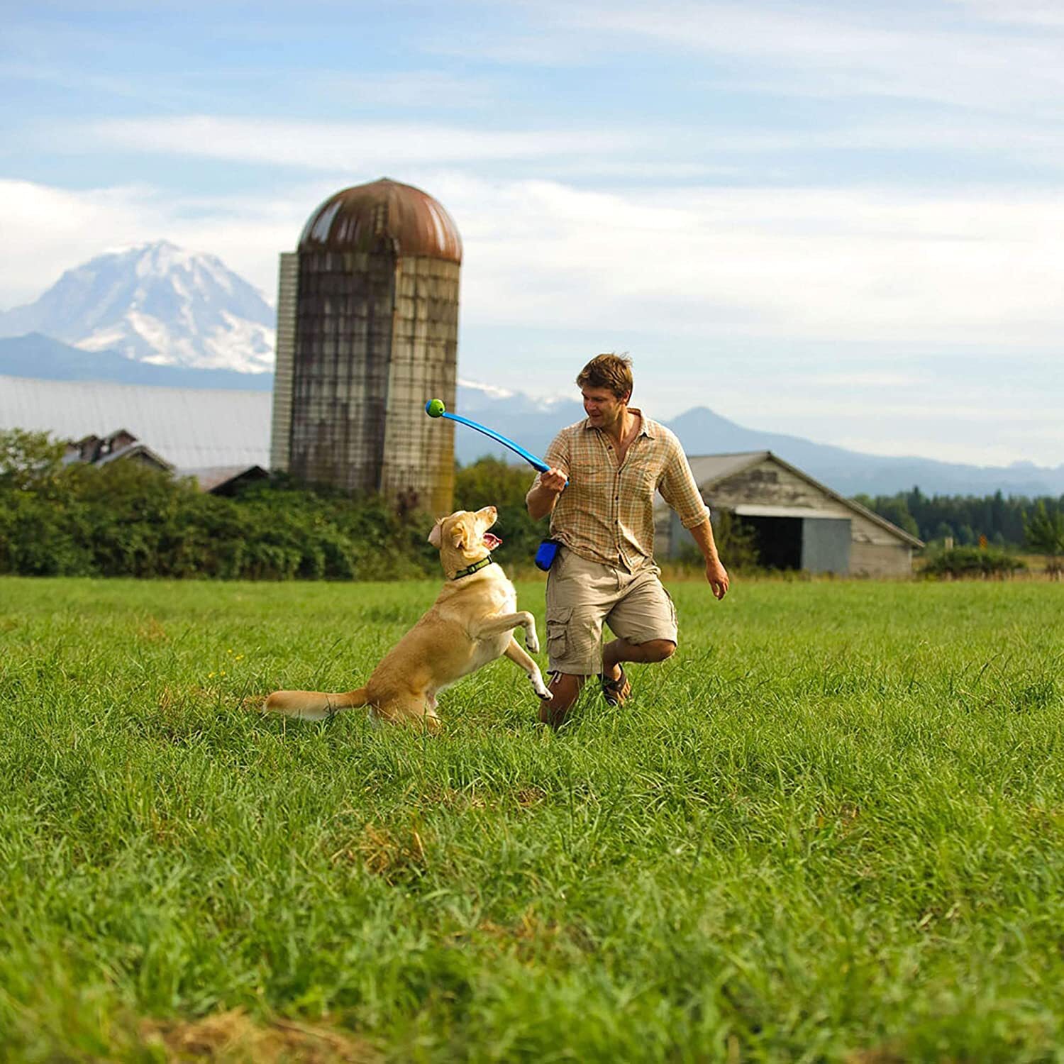 Chuckit! CLASSIC BALL LAUNCHER 26-inch For Medium Balls - Dog Fetch Toy