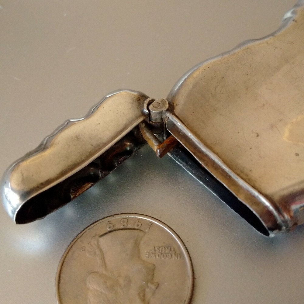 BEAUTIFUL ANTIQUE 1900S STERLING SILVER MATCH SAFE BOX SCROLLING PATTERN
