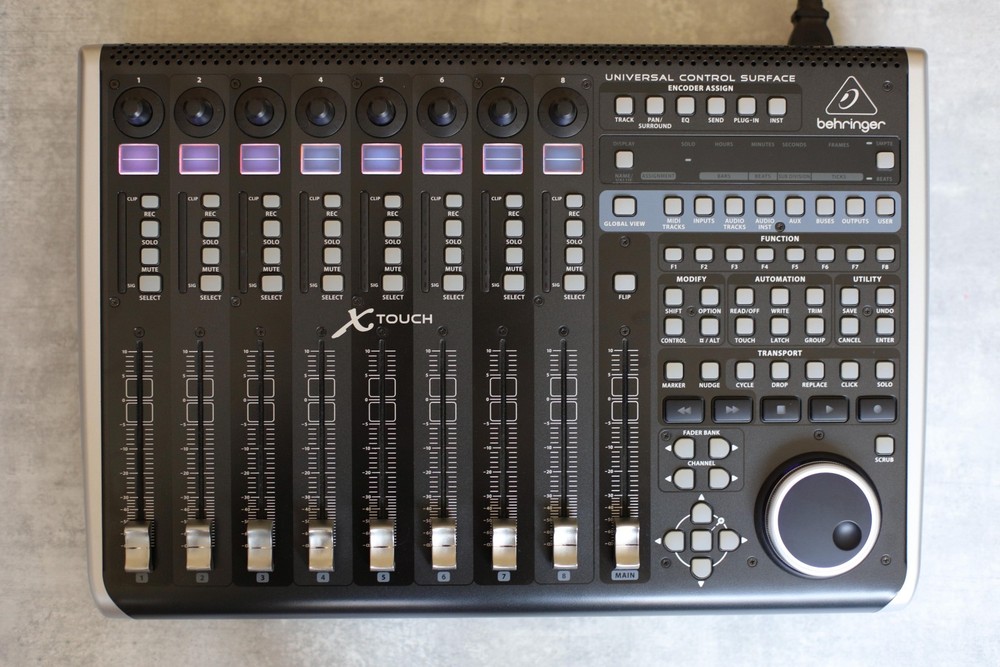 Behringer X-TOUCH USB/MIDI Universal DAW Control Surface