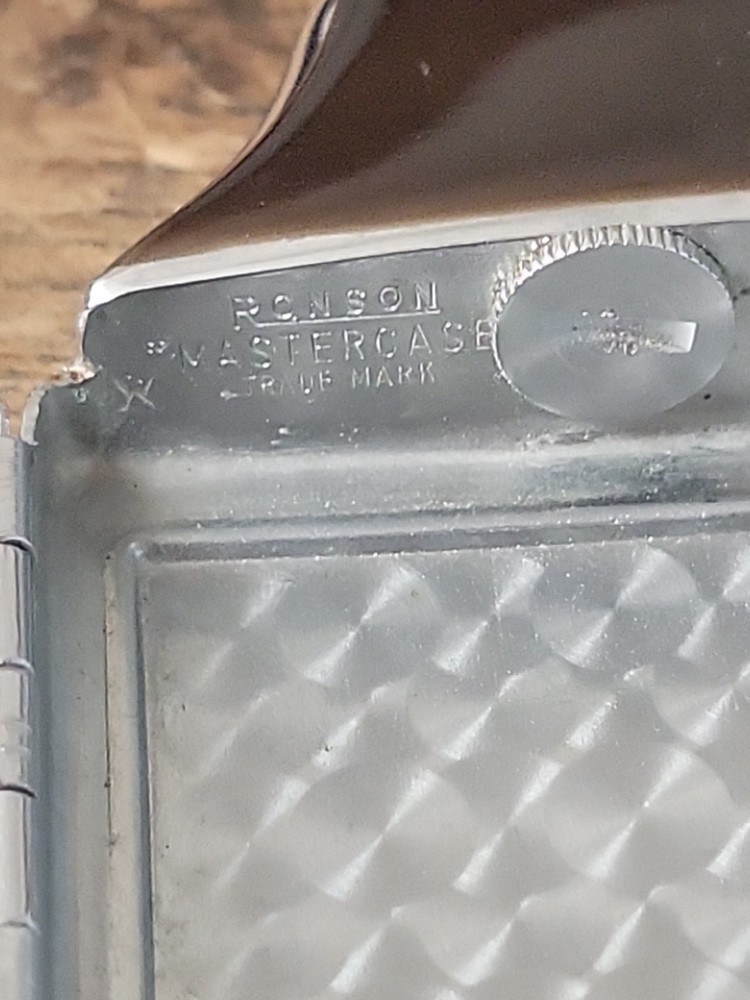 Vintage RONSON Mastercase Cigarette Lighter and Holder w/Original Box Untested.