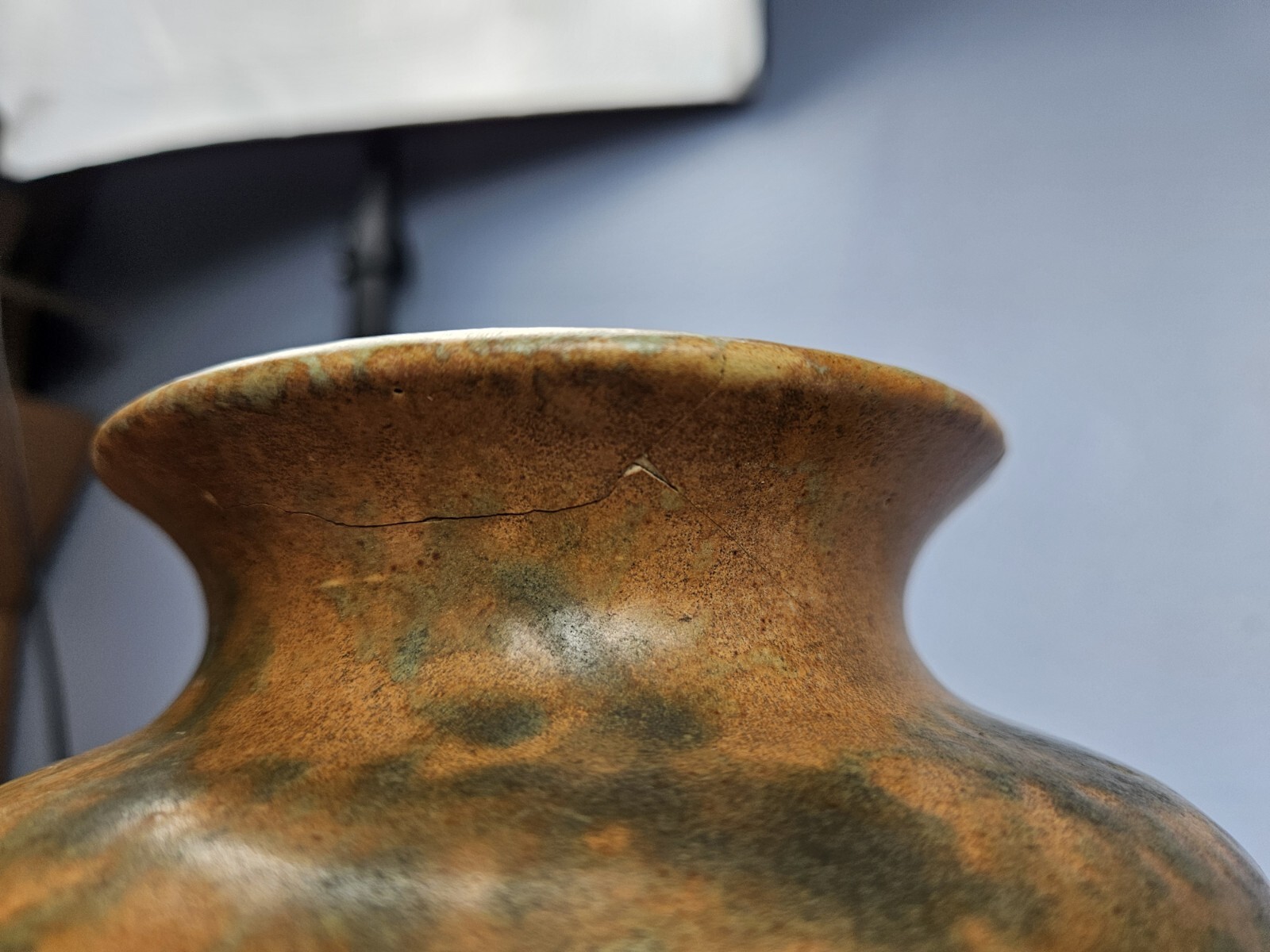 Vintage Burley Winter Art Pottery Wide Mouth Mottled Ceramic Vase 8.5" CRACKED