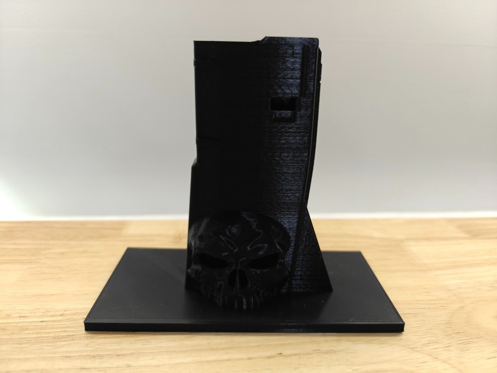 Skull Theme Sporting Rifle Display Stand (Black)