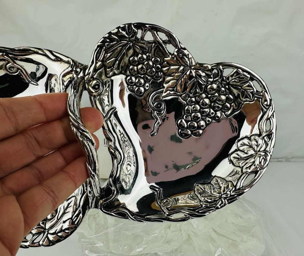 Vintage Silver Plated Double Heart w/Grape Leaf Pierced Handle Platter Bowl Dish