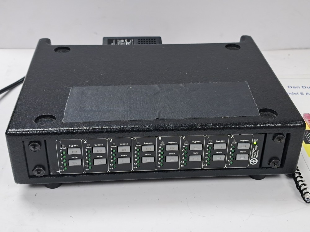 Dan Dugan Sound Design Model E Automatic Mixing Controller ADAT Optical Analog