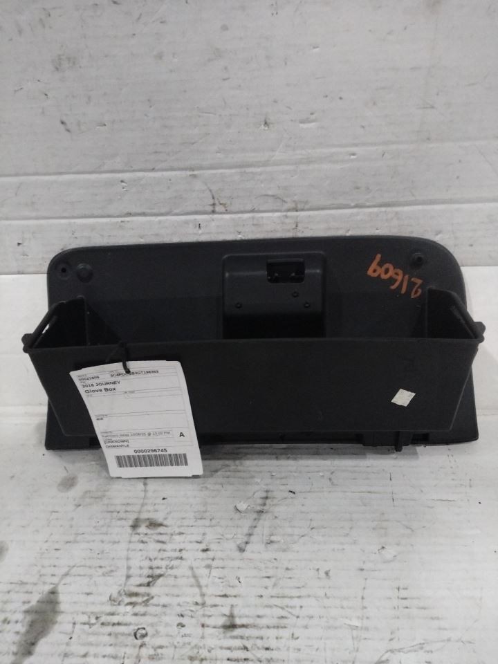 JOURNEY 2016 Glove Box 552581