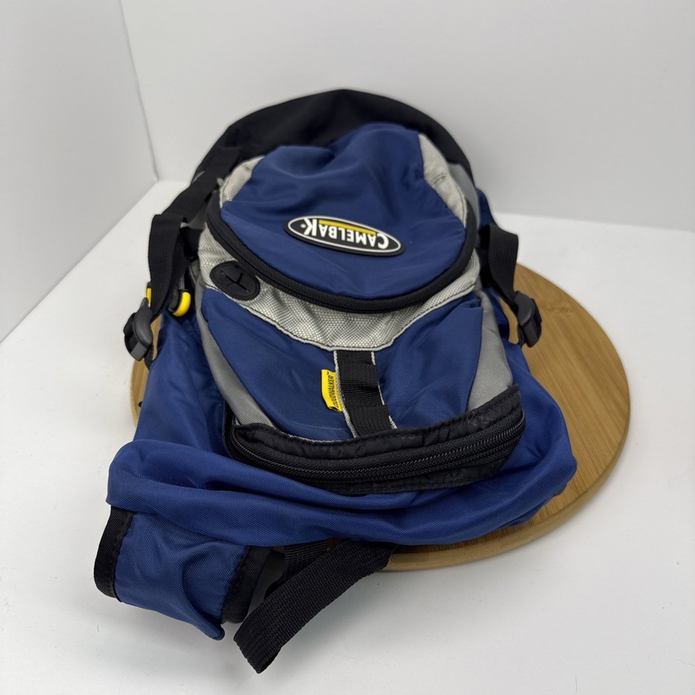 Camelbak Cloud Walker 18 Hydration Pack ( No Bladder ) 18" Hiking Backpack