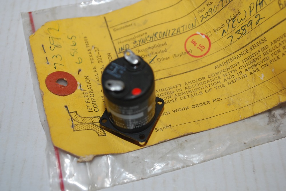 # 2290-79AA1- AIRCRAFT RUDDER SYNCRONIZATION INDICATOR- Bendix Corp.- NOS
