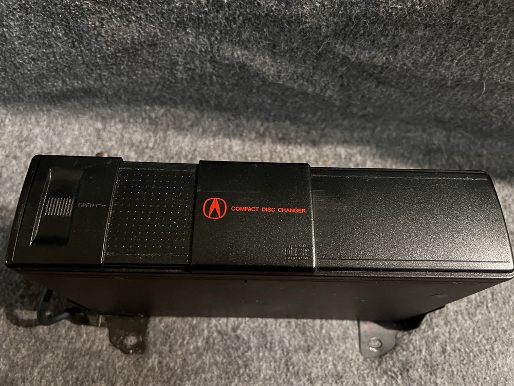 08A06-162-420 Acura Integra CD Changer