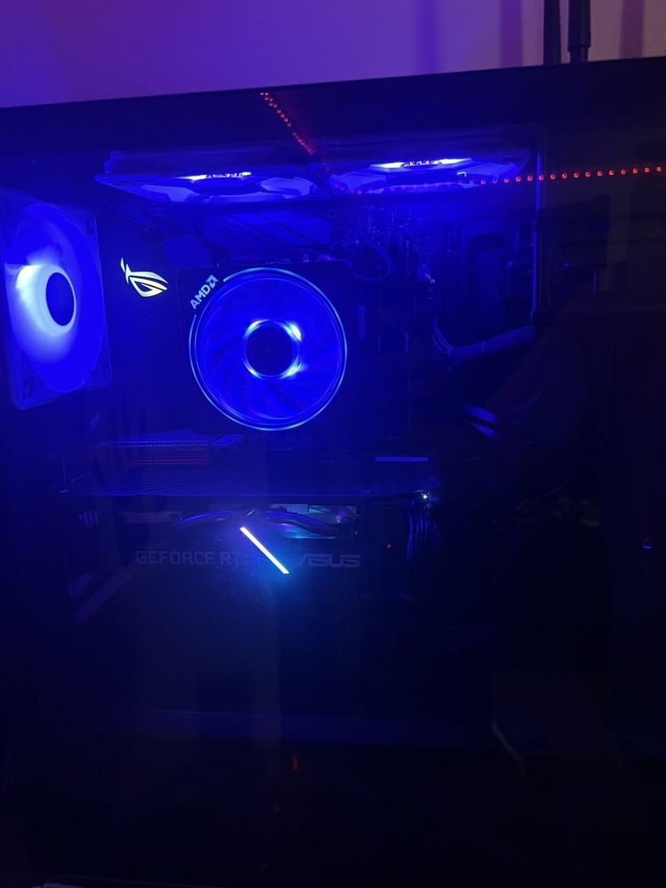 Black custom built gaming pc.