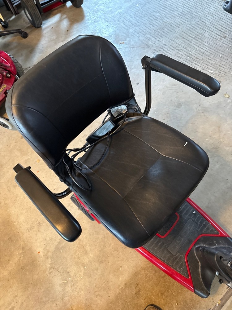 Go go 3 Wheel Mobility Scooter - Red