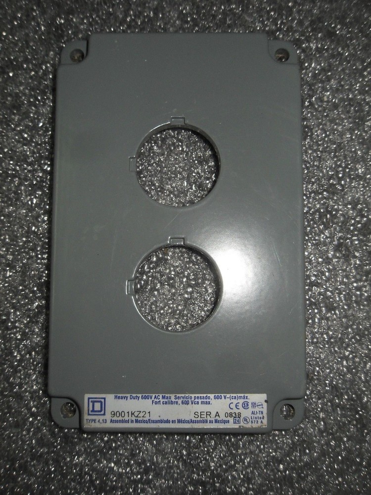 1 Square D 9001KZ21 CONTROL STATION ENCLOSURE