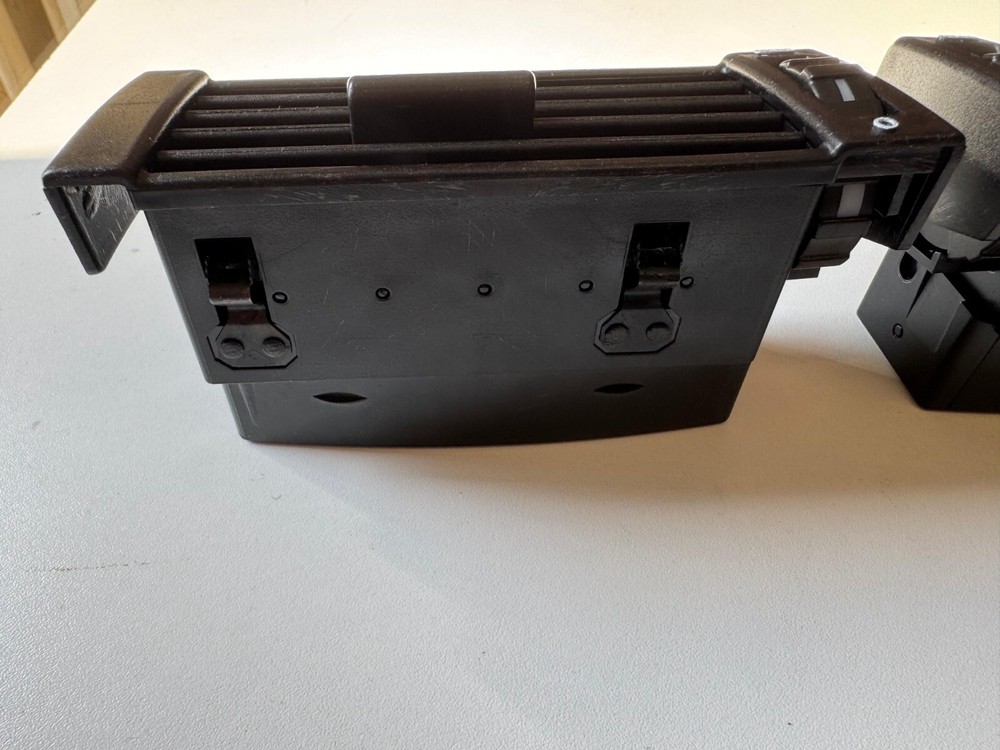 Front Interior Console Vent Grill Trims for Mercedes W124 Left and Right