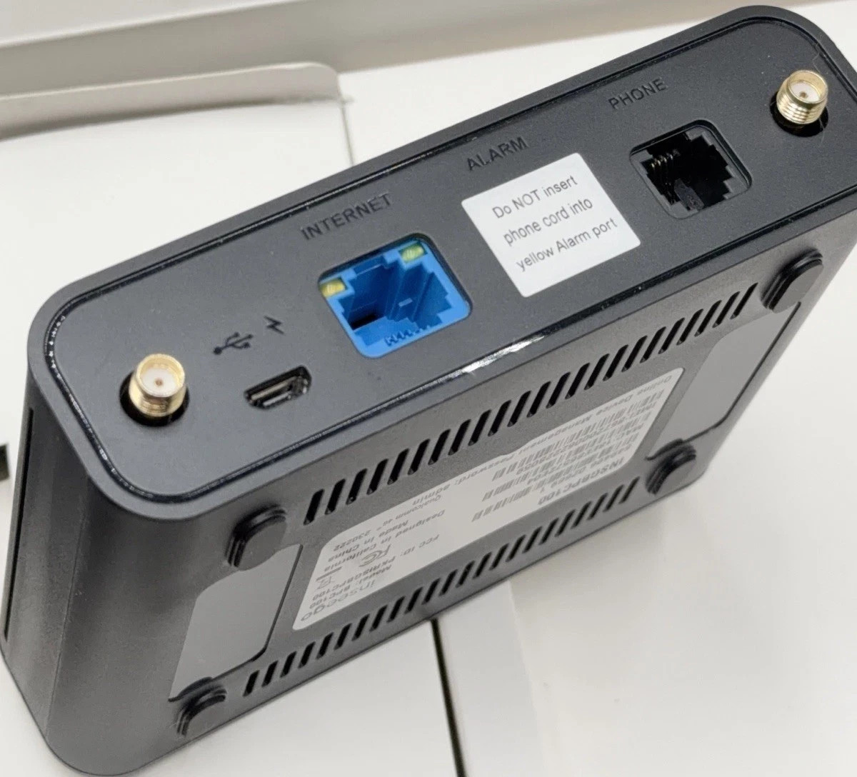 INSEEGO BPC100 HD VOICE 4G LTE BUSINESS PHONE CONNECT - Open Box