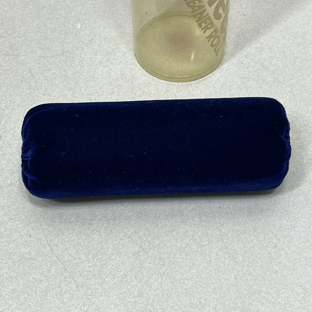 Kleeneez Vinyl Record Cleaner Roller
