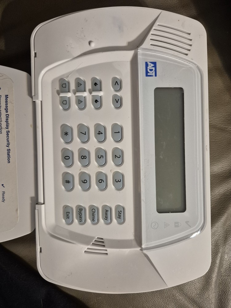 DSC Impassa Self-Contained 2-Way Wireless Security System - SCW457LEADT Untested