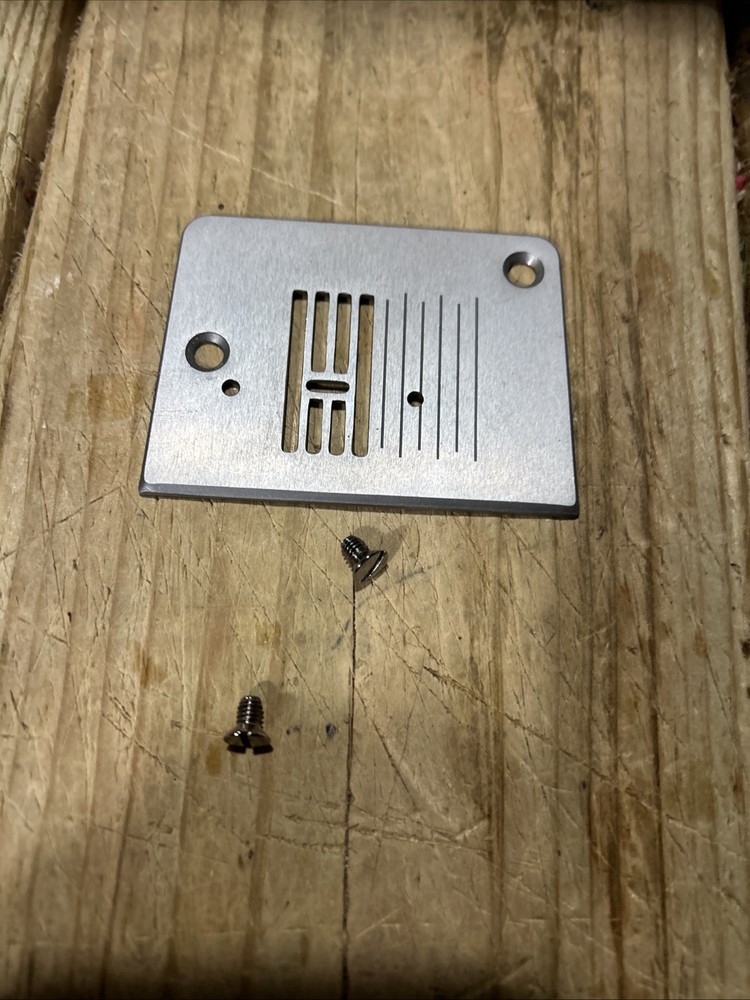 Singer 1120 Sewing Machine Needle plate w/ Screws