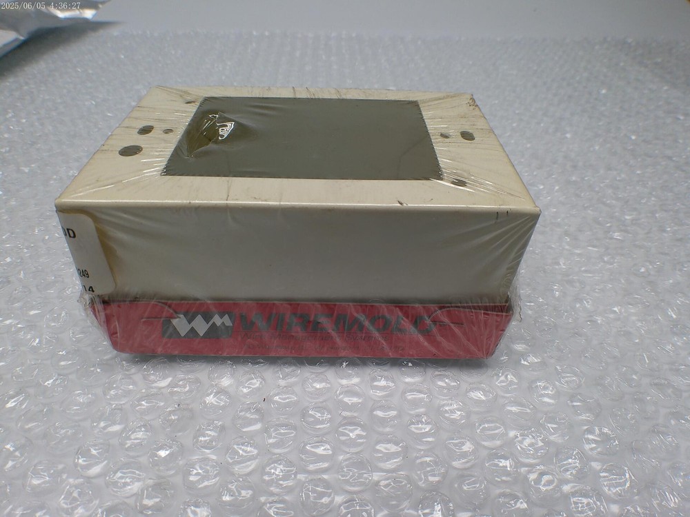 WIREMOLD V5744S RECEPTACLE BOX NSMP