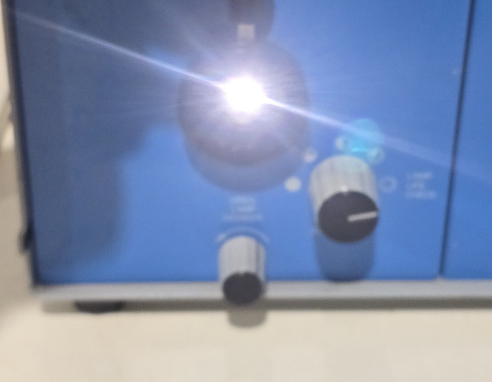 Zeiss Super-Lux 40 OPMI Microscope Illuminator