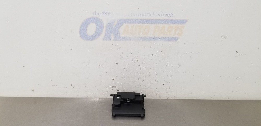 24 FORD BRONCO FRONT FACING CAMERA WINDSHIELD MOUNTED M2DT19H406CH