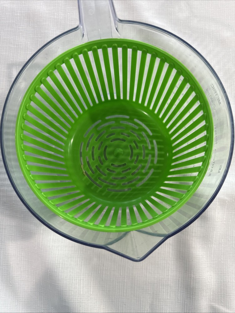 Crofton Pitcher Style Salad Spinner