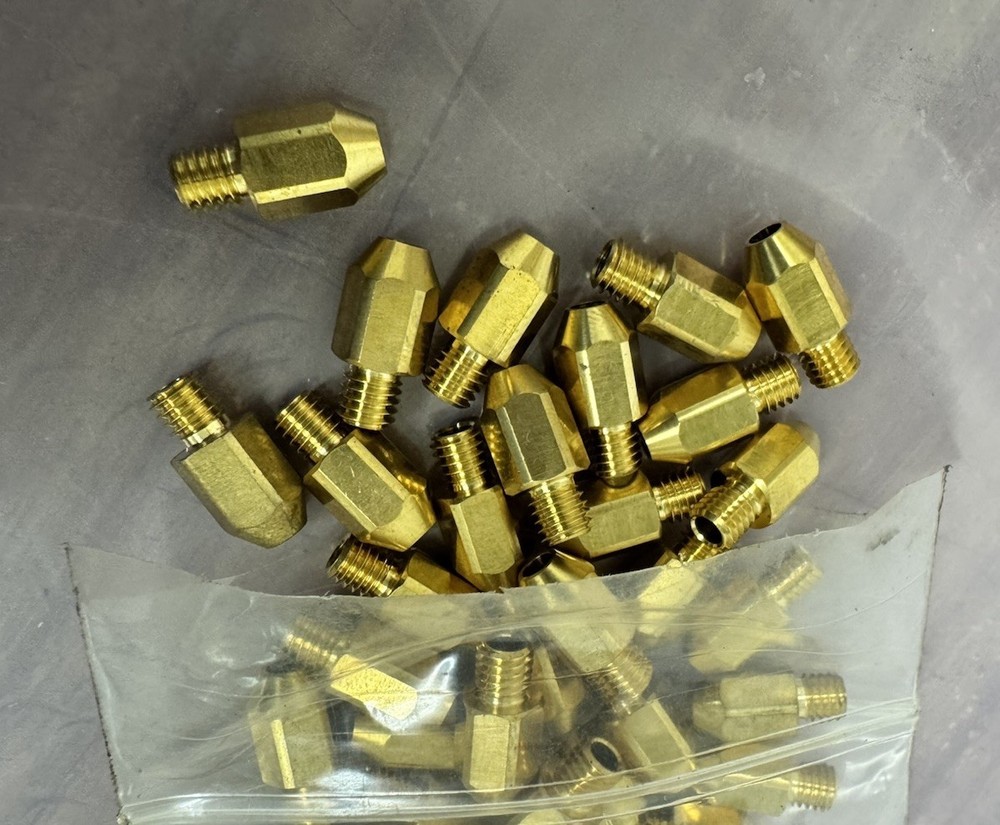 Nozzle Assembly Cust. 32961 / 39 PC
