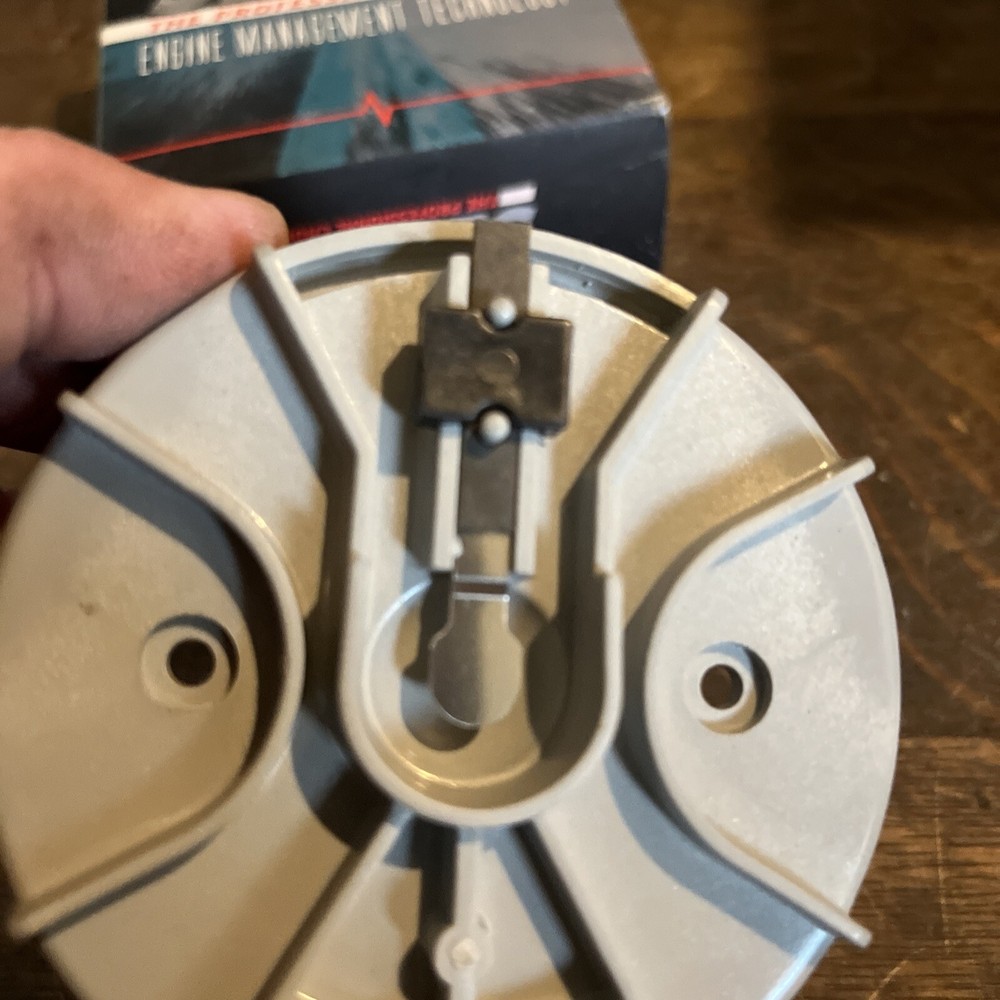 NOS BWD Select D236 - Distributor Rotor
