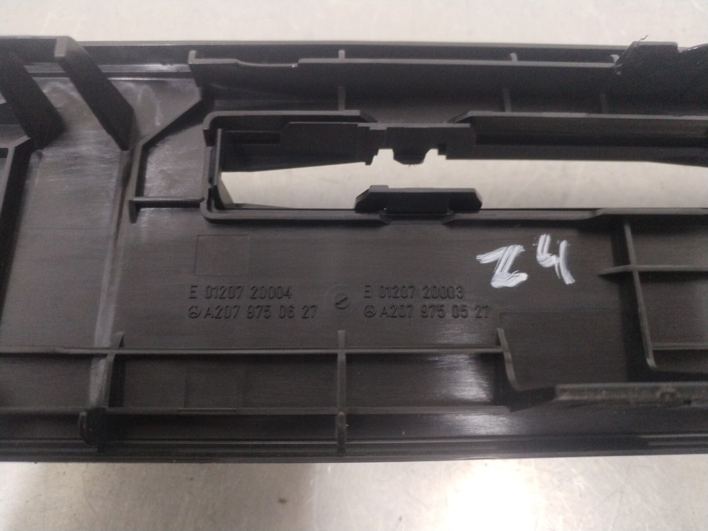 Mercedes E-Class W207 Rear PDC Parking Sensor Display Distance Indicator Trim