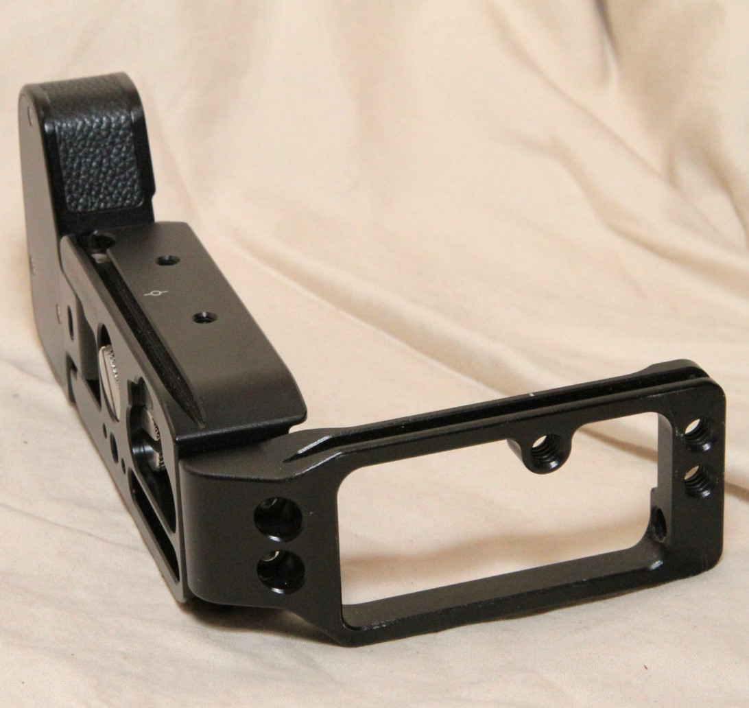 Smallrig Arca Swiss L Grip Tripod plate for Sony A7RIII